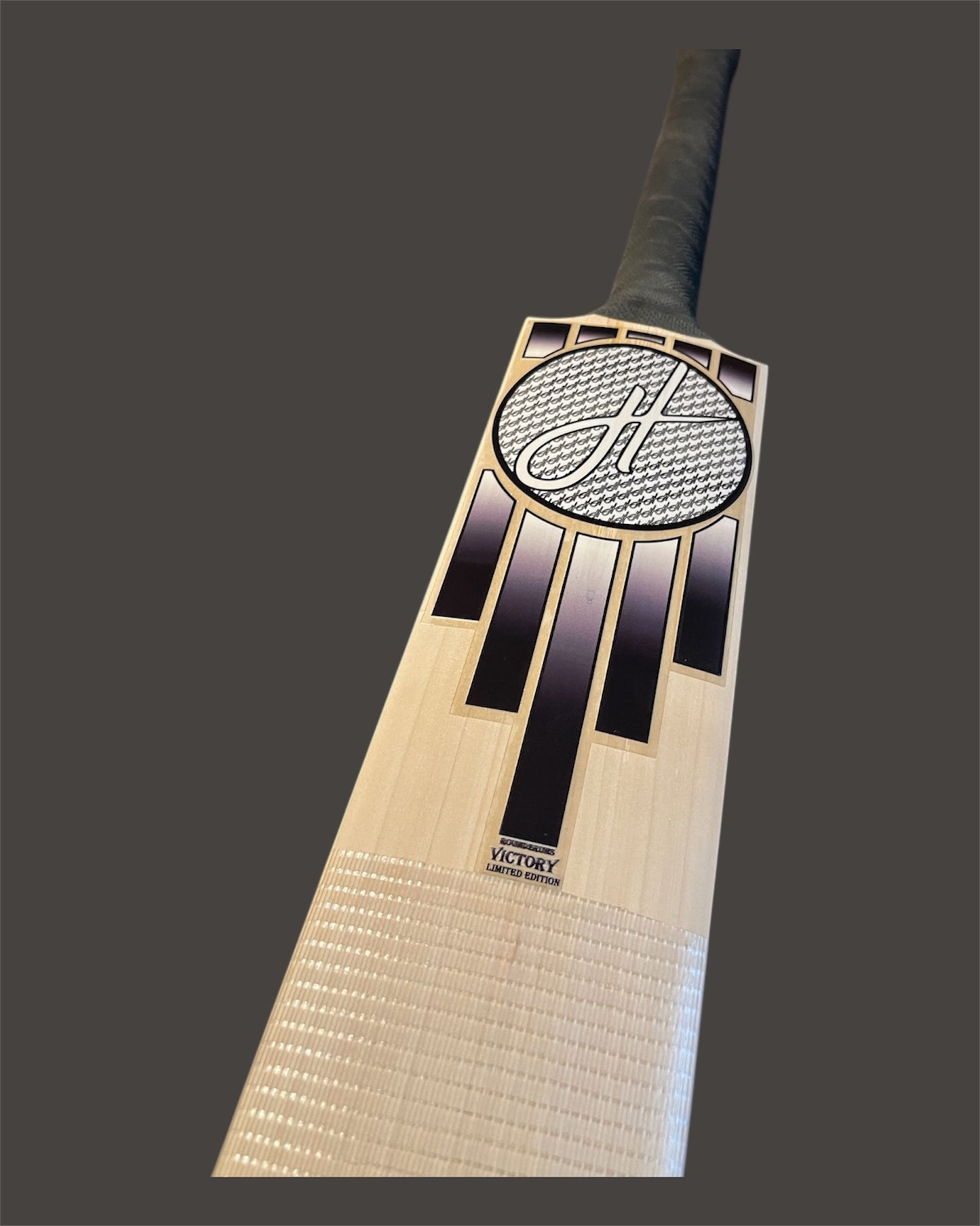 Holt Victory - Limited Edition